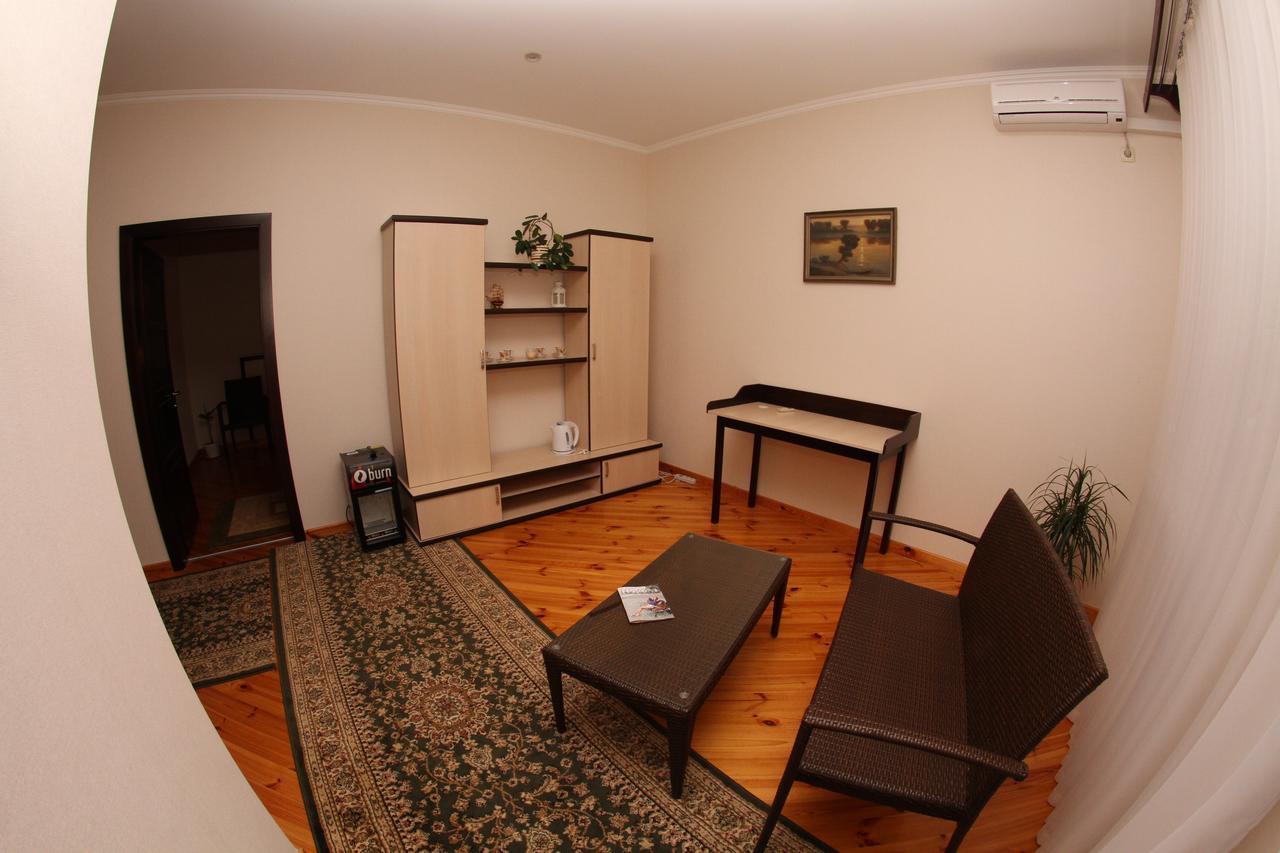 Uyut Hotel Tjernihiv Eksteriør billede