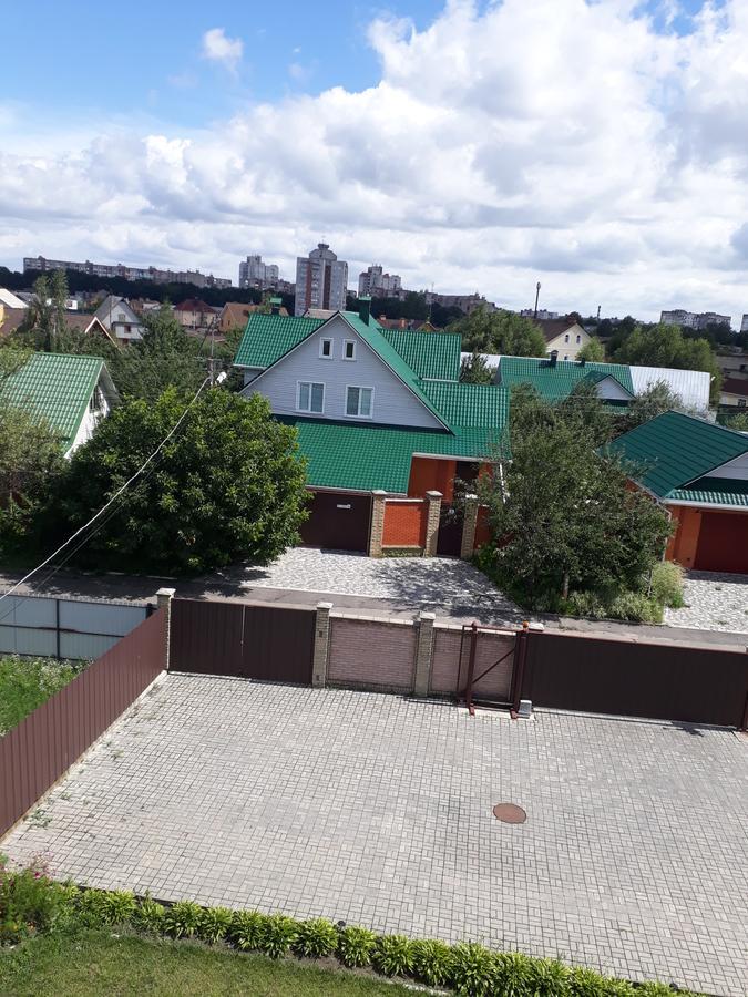 Uyut Hotel Tjernihiv Eksteriør billede