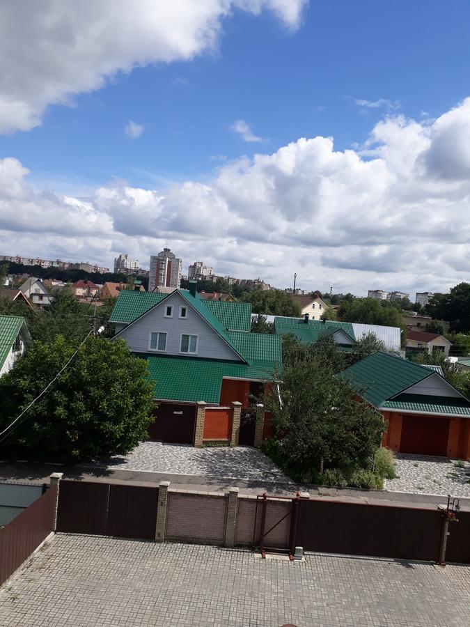 Uyut Hotel Tjernihiv Eksteriør billede